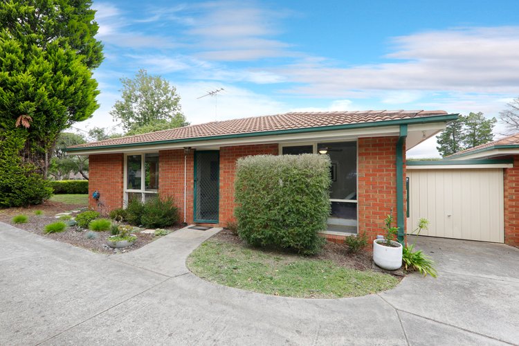 1/4 Lena Grove  Ringwood 3134