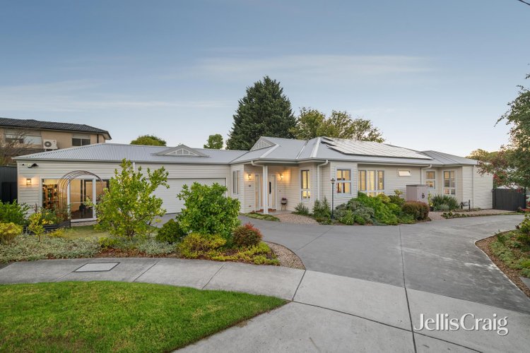 14 Mackenzie Court Croydon South 3136