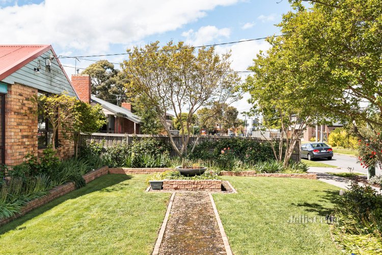 14 McNeil Street Bellfield 3081
