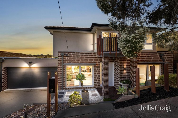 14 Meadowbank Avenue Doncaster 3108