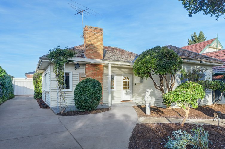 1/4 Moylan Street Bentleigh East 3165