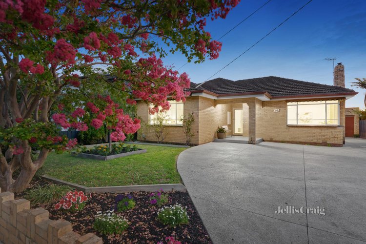 14 Normdale Road Bentleigh East 3165