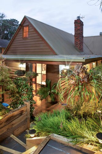 14 Porter Street Eltham 3095