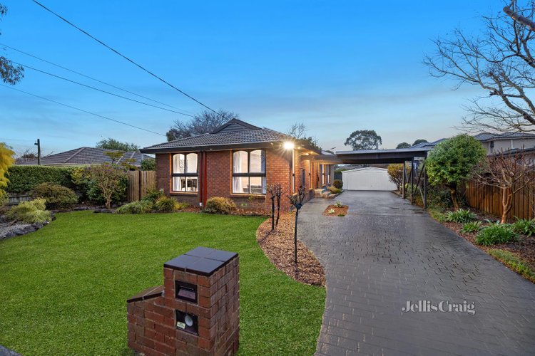 14 Ross Street Ferntree Gully 3156