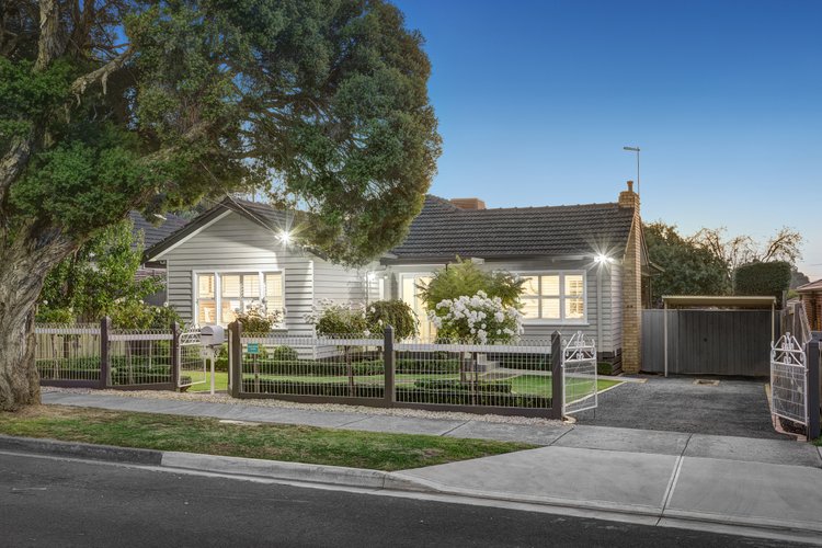 14 Simon Street Blackburn North 3130
