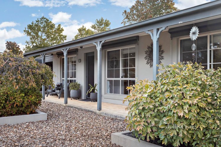 14 Spa Avenue Hepburn 3461