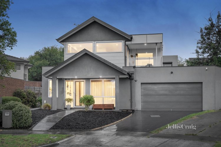 1 4 Tandara Court Chadstone 3148