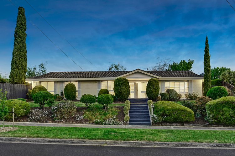 14 Viscount Drive Doncaster 3108