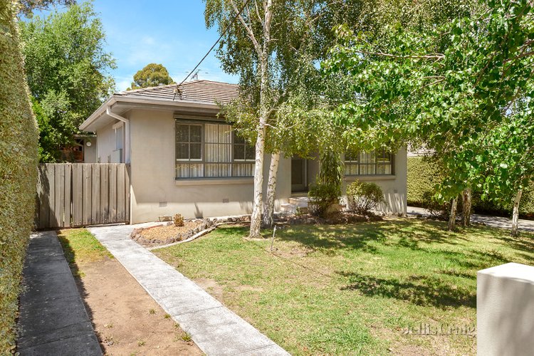 1/4 Wells Street Surrey Hills 3127