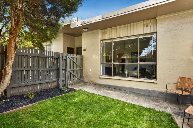 14/18 Lennon Street Parkville 3052