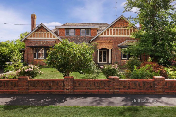 1418 Sturt Street Lake Wendouree 3350