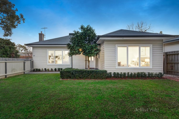 1 42 Owen Street Mitcham 3132