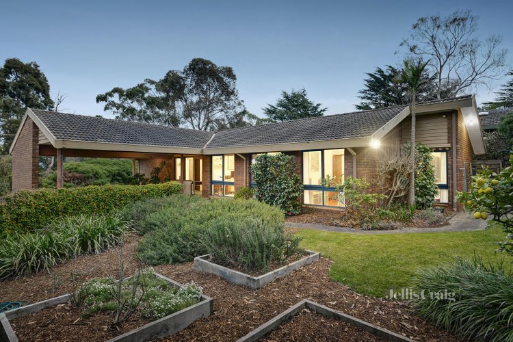 143 Old Eltham Road Lower Plenty 3093