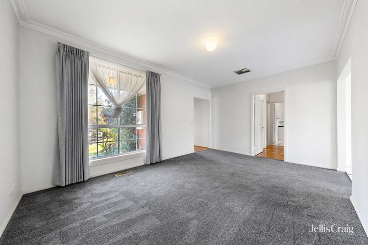 1/49 Roland Avenue  Strathmore 3041