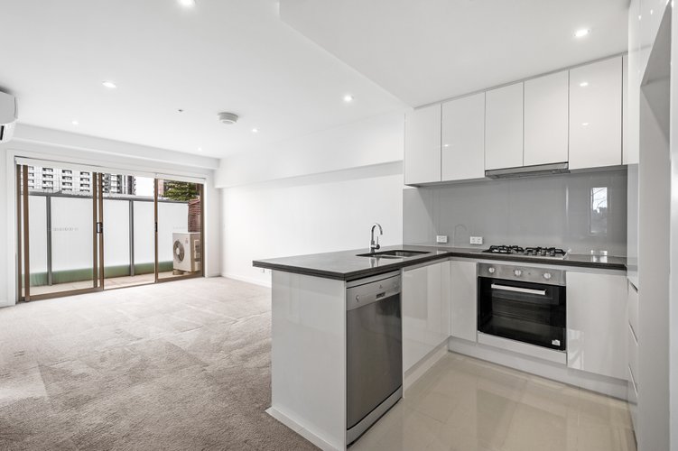 14/98-100 Carrington Road Box Hill 3128