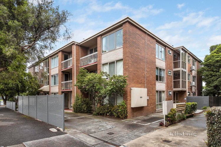 14 99 Melbourne Road Williamstown 3016