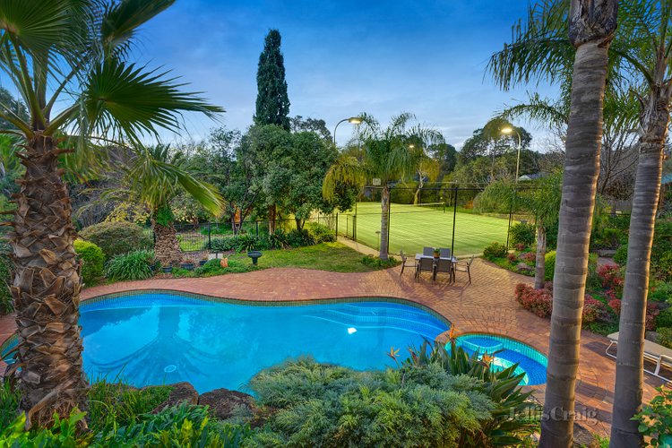 15 Aylesbury Way Warrandyte 3113