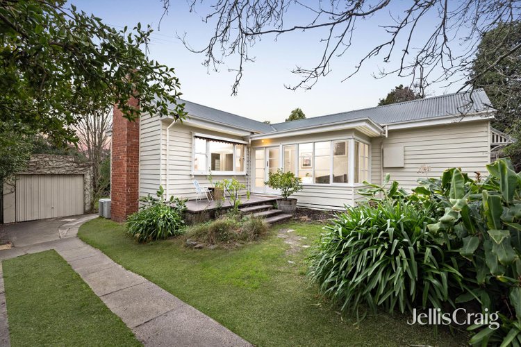 15 Bona Street Ringwood East 3135