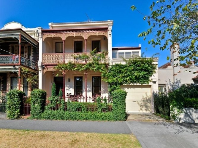 15 Canterbury Road Albert Park 3206