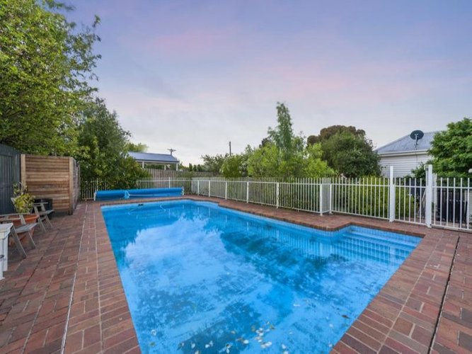 15 Claremont Avenue, Newtown