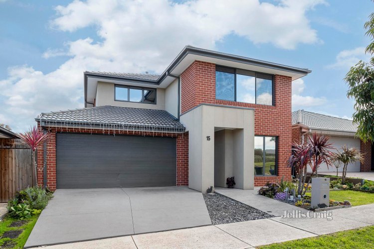 15 Cobungra Grove Wollert 3750