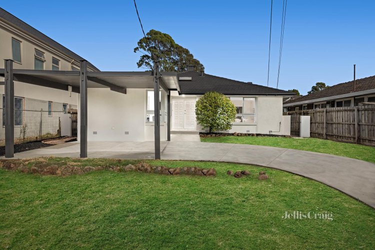 15 Diamond Avenue Glen Waverley 3150
