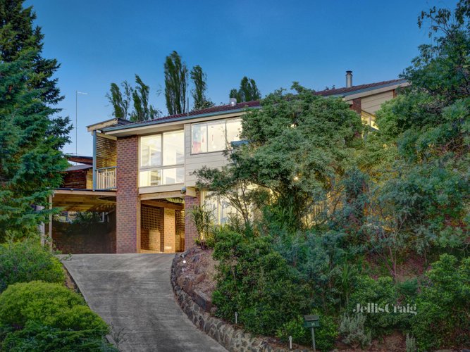 15 Doowi Court Greensborough 3088