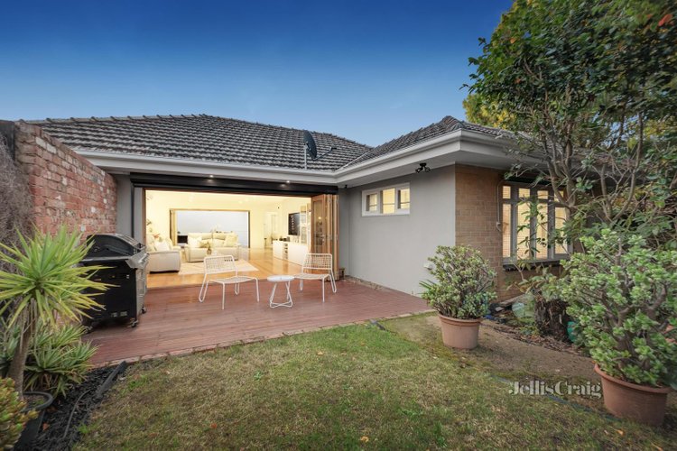 15 Edith Street Glen Waverley 3150