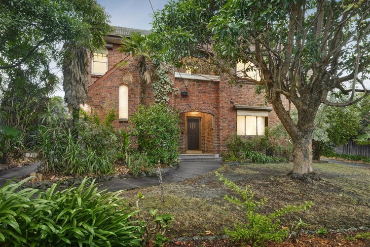 15 Fairholm Grove Camberwell 3124