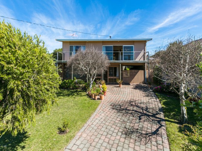 15 Follett Street, Torquay