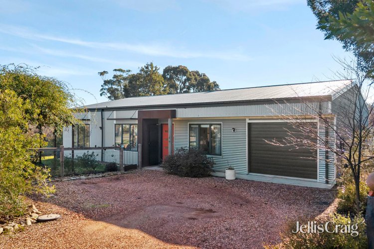 15 Fryers Road Campbells Creek 3451
