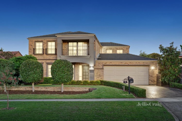 15 Gillies Street Mitcham 3132