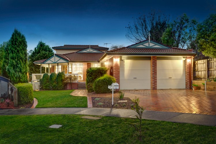 15 Glenview Court Croydon North 3136