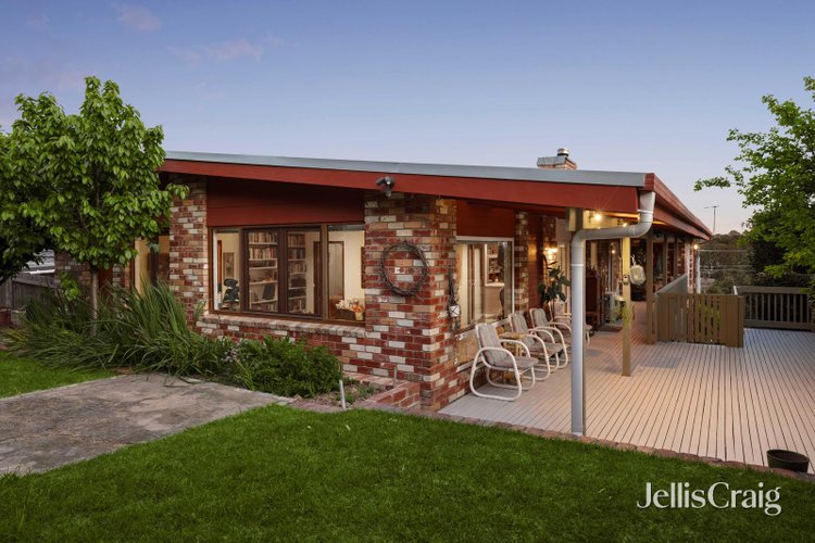 15 Highview Crescent Macleod 3085
