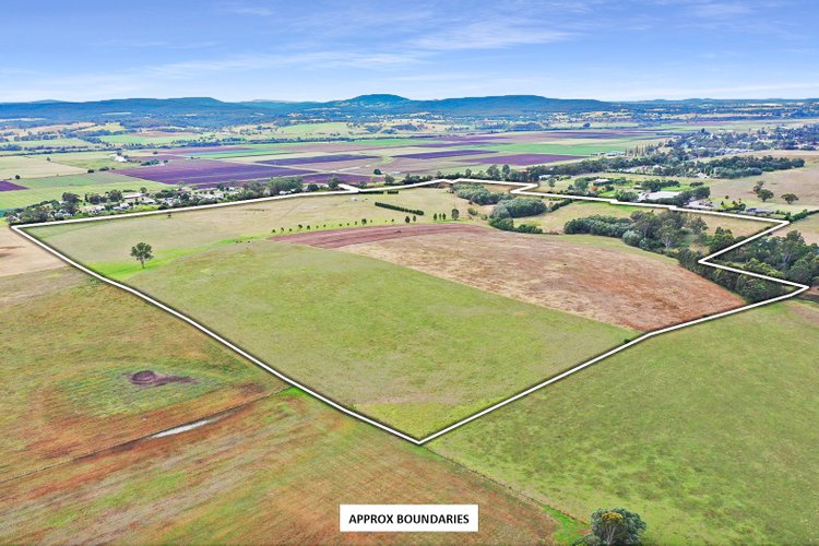 15 Johnston Court, Walpa