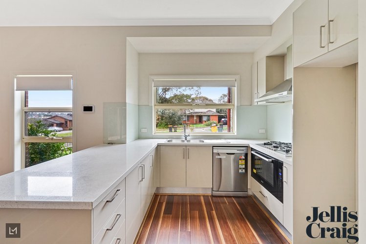 1/5 Kingsley Grove Mount Waverley 3149