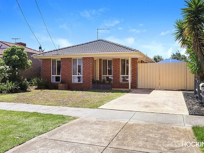 15 Lan Avenue Altona Meadows 3028