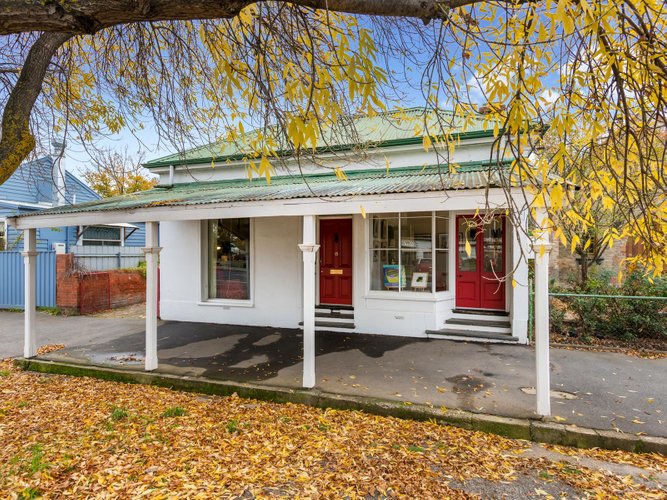 15 Lyons Street Newstead 3462