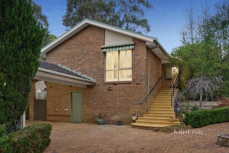 15 Manorwood Place Mitcham 3132