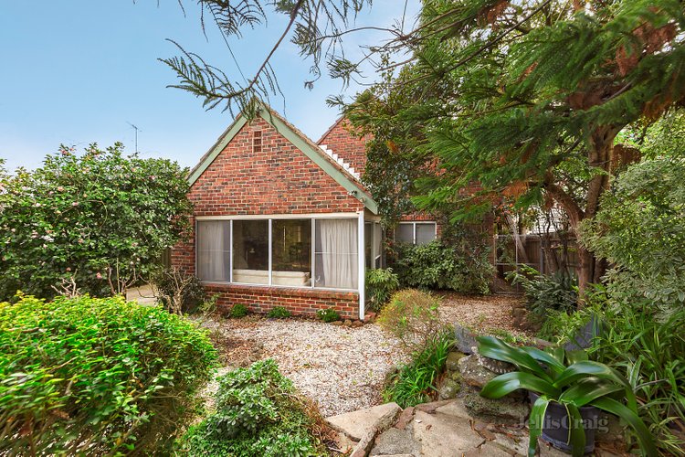 15 Mathers Avenue Kew East 3102