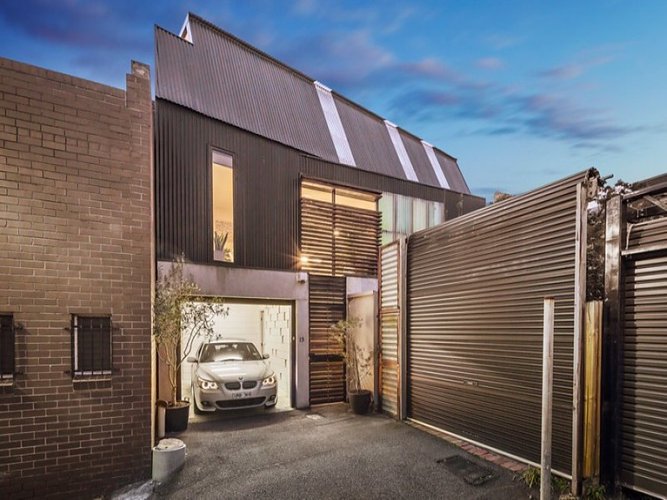 15 McKendrick Lane West Melbourne 3003