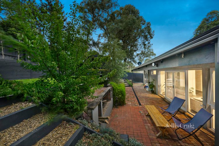 15 Milborne Crescent Eltham 3095