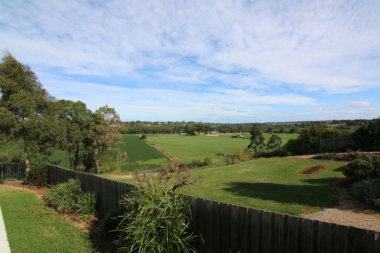 15 Morekana Crescent, Bairnsdale