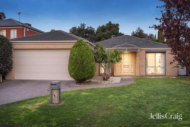 15 Oliver Court Narre Warren South 3805