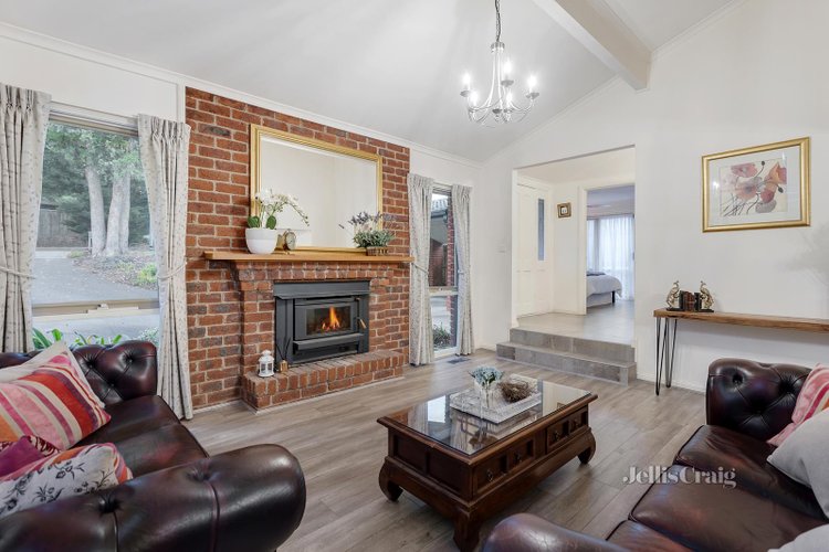 15 Opal Court Eltham North 3095