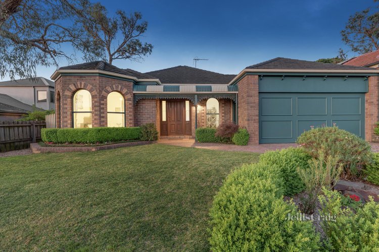 15 Patrick Court Mitcham 3132
