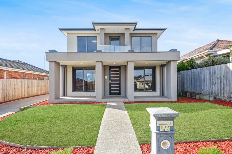 1/5 Peacock Street Burwood 3125