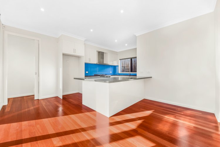 1/5 Peacock Street Burwood 3125