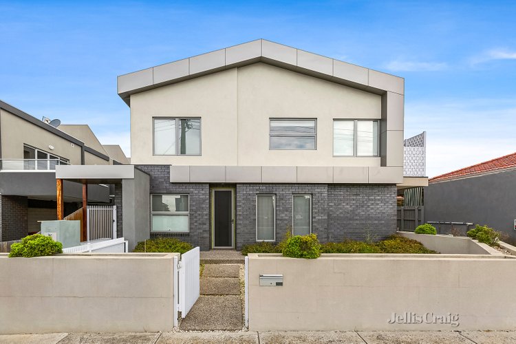 1/5 Queen Street Essendon 3040