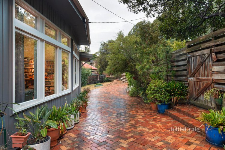 15 Riverview Road Montmorency 3094